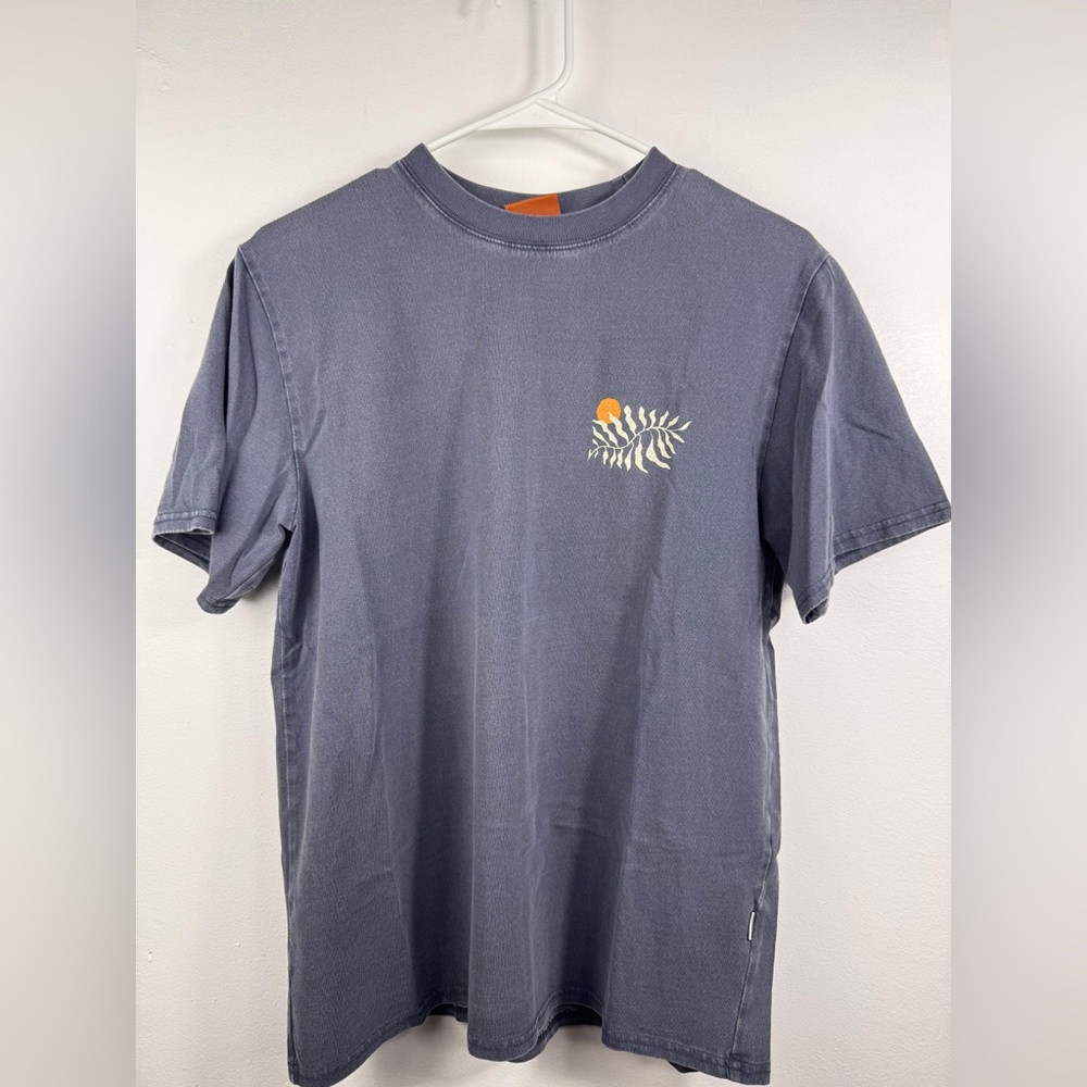 Men's Slate Blue Tee with Leaf Design